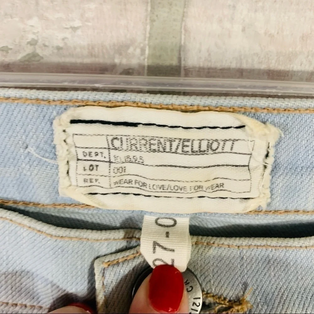 Current/Elliott The Stiletto Skinny Jeans in Chalky Indigo Shredded Size 27